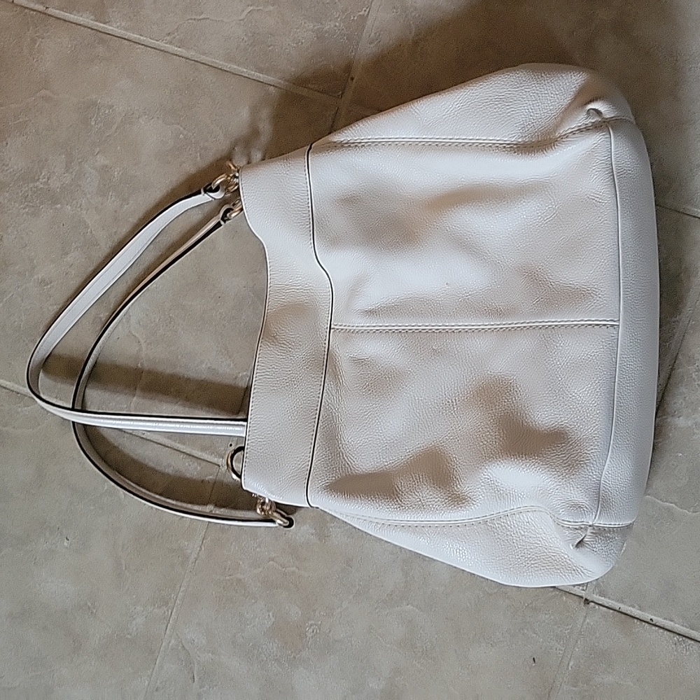 COACH Pebbled Leather Lexy Shoulder bag - Picture 6 of 17